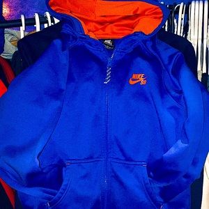 BRAND NEW NIKE SB THERMAFIT HOODIE
